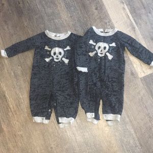 Twin Alert!   Baby skull Outfits!